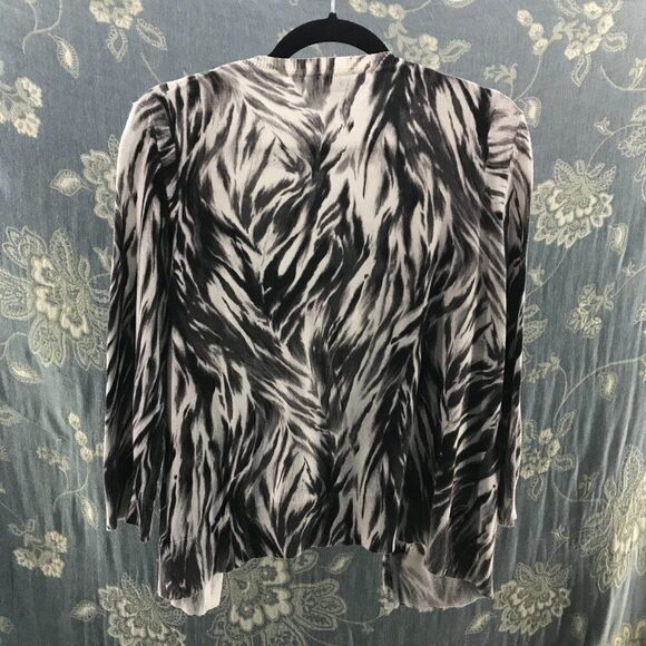 Talbots black & white lightweight sweater cardigan button up size Lp - Picture 3 of 3